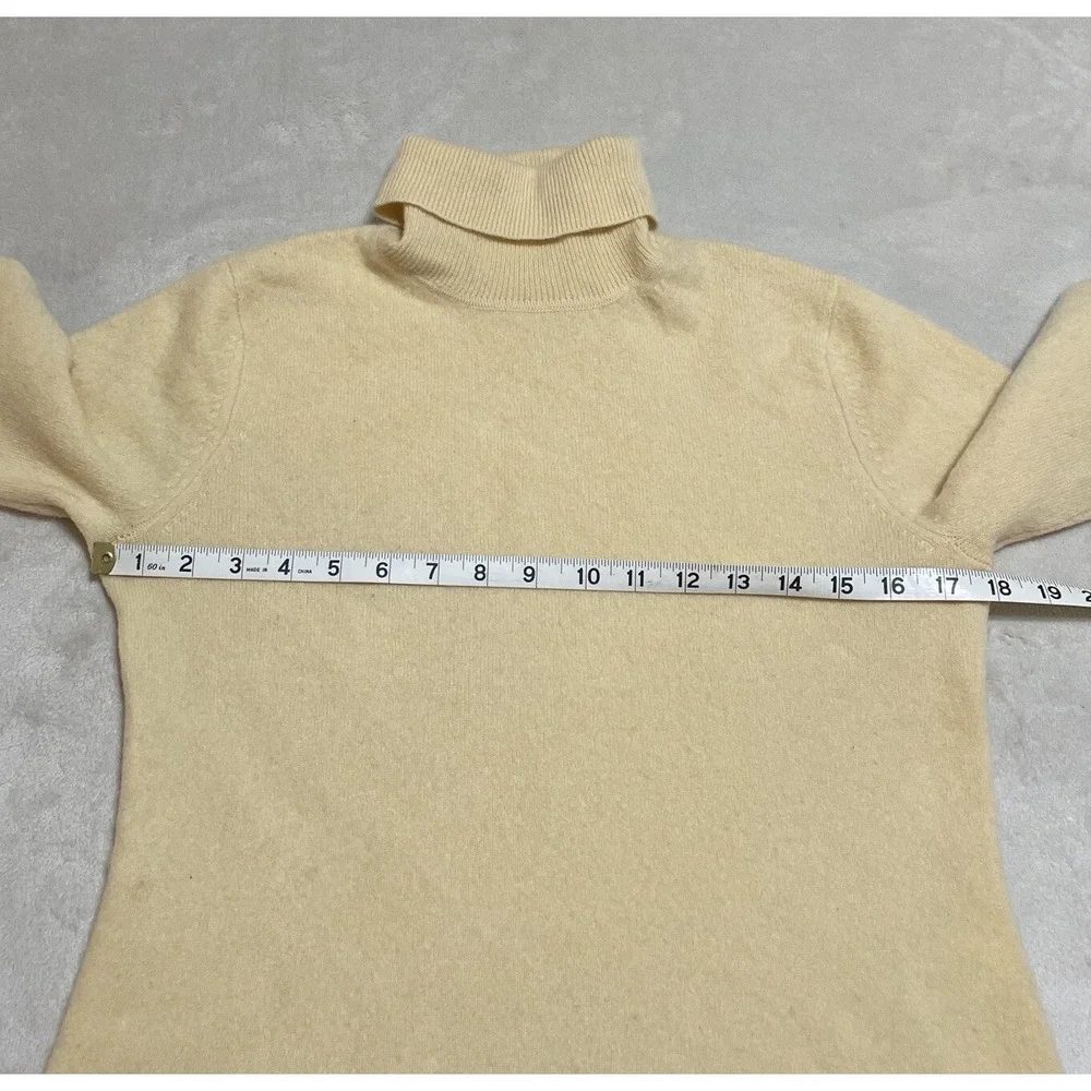 Brooks Brothers Girls Cashmere Sweater Size Large Yellow Long Sleeve Turtleneck
